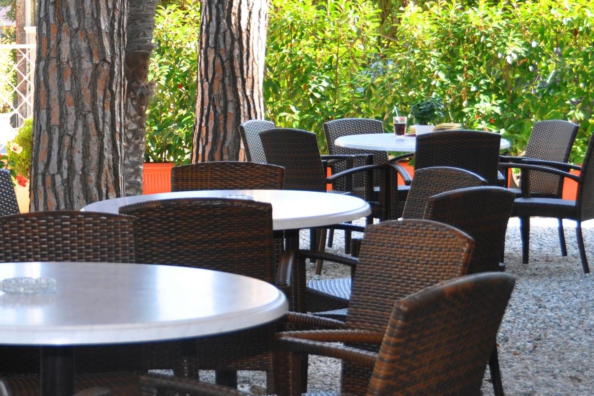 Hotel Azzurra Marina di Pietrasanta Bagian luar foto