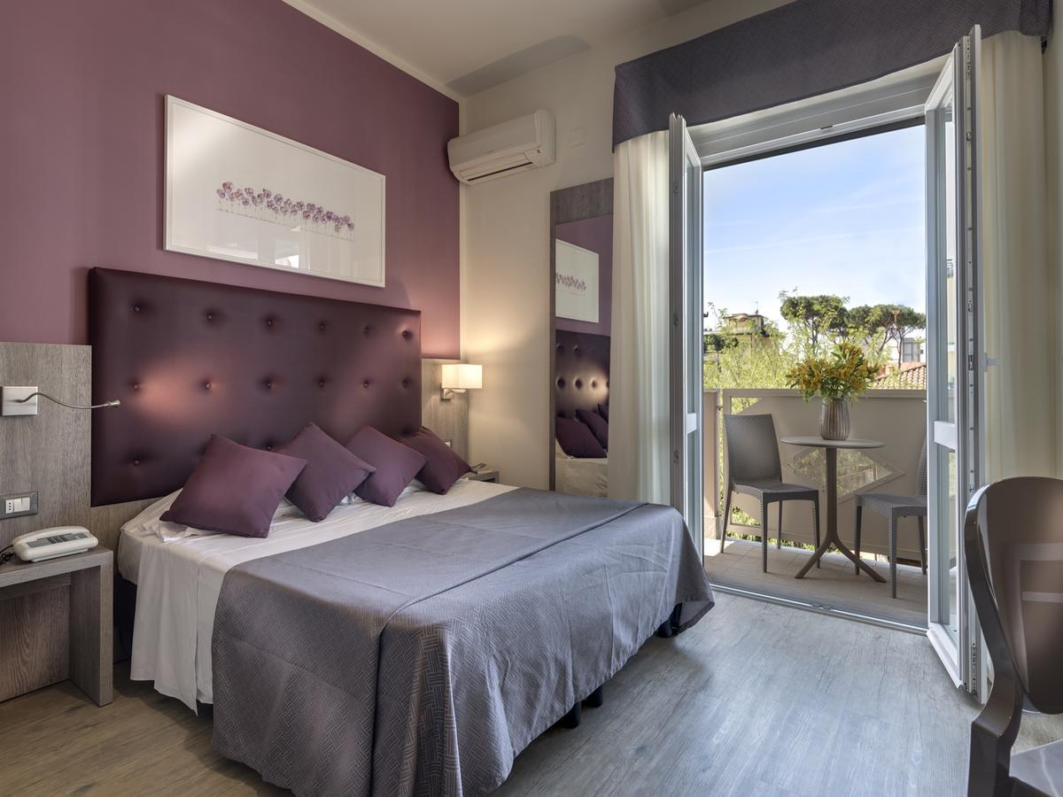 Hotel Azzurra Marina di Pietrasanta Bagian luar foto